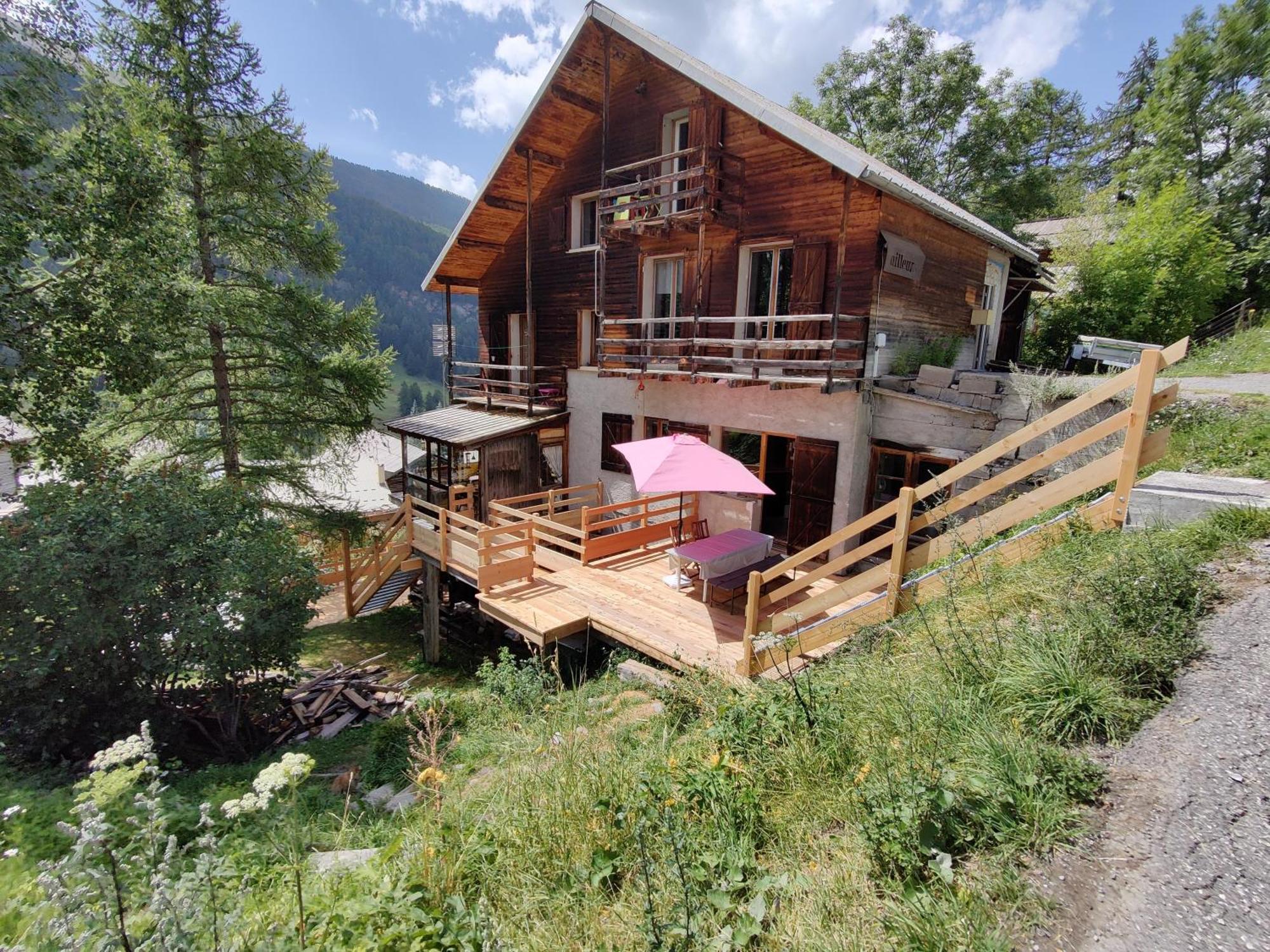 Chalet Ailleurs Appartement A Molines En Queyras Exterior photo